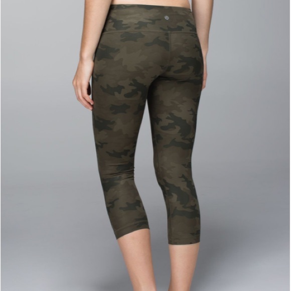 Lululemon Wunder Under Crop Savasana Camo Fatigue Green Size 4 - Picture 4 of 7